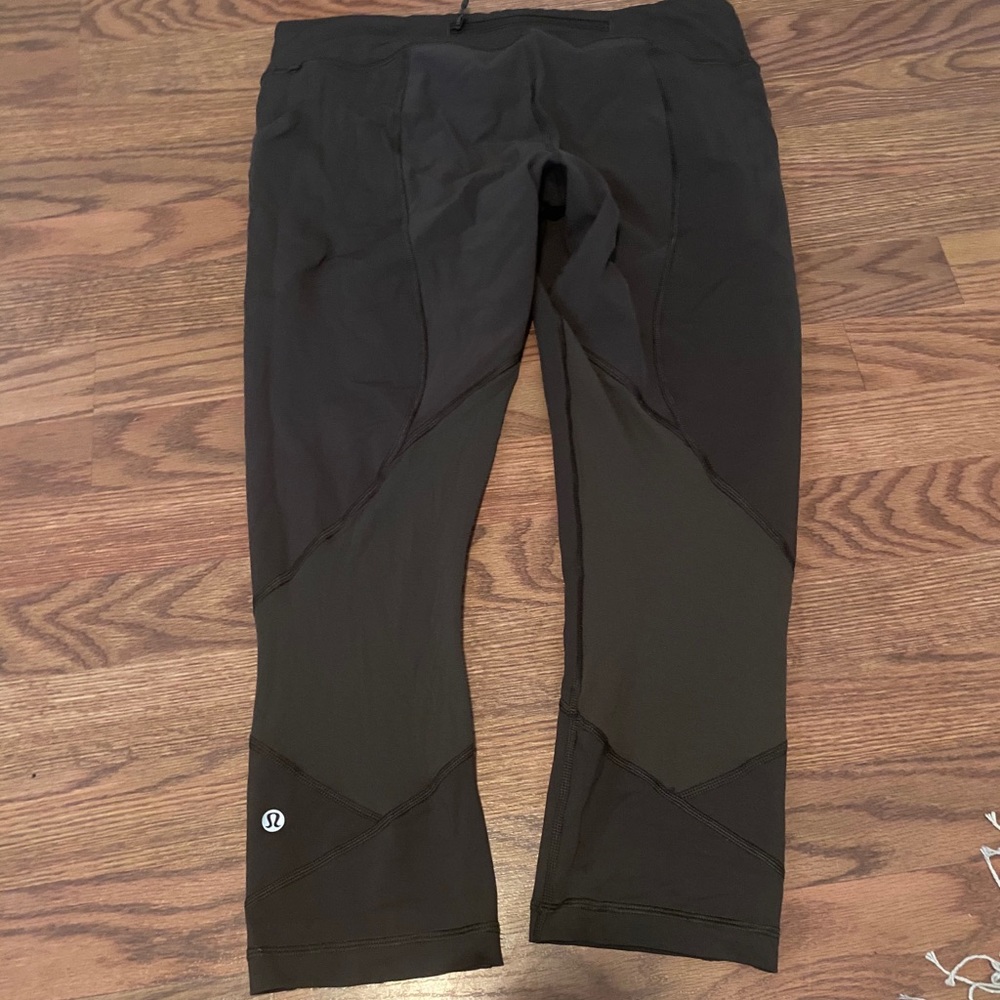 lulu lemon cropped leggings